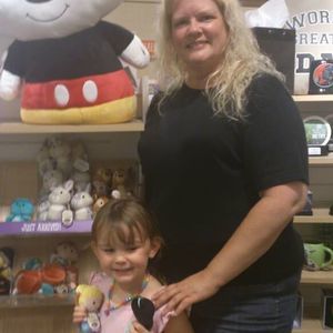 Meet your Posher, Alexis